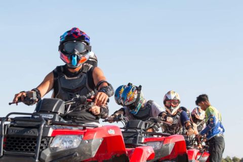 Hurghada: Safari nel deserto con quad, buggy e spettacolo BBQ