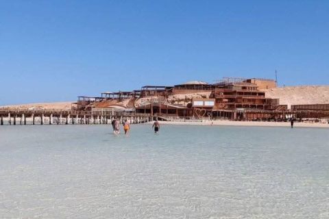 Hurghada: VIP Boat Trip to Orange Bay & Snorkeling