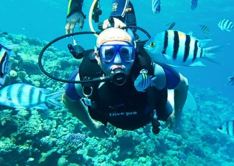 Hurghada: VIP-bådtur med dykning og snorkling
