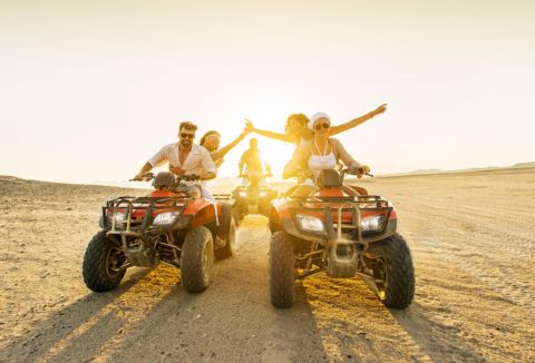 Hurghada: safari in quad con cammello, cena e osservazione delle stelle