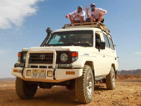 Marsa Alam: Ziara ya Jeep katika Hifadhi ya Taifa ya Wadi El Gemal na Chakula cha Jioni