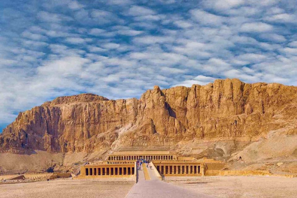 Luxor: Päiväretki Kuninkaiden laaksoon kuljetuksella Hurghadasta