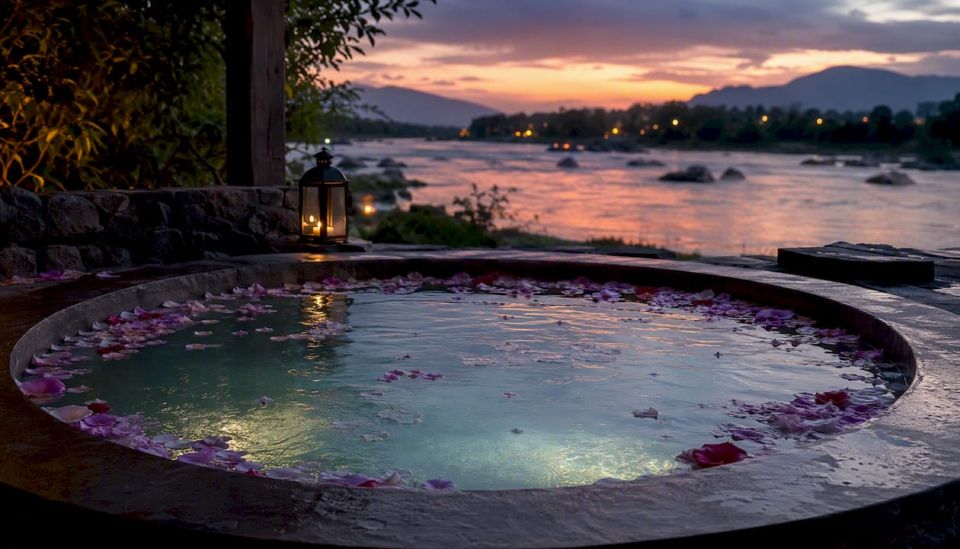 Spa içinde Nil Nehri gün batımı manzaralı jakuzi