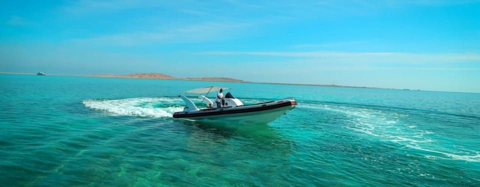 Hurghada: Privat hurtigbåt til Magawish Island med snorkling og transport