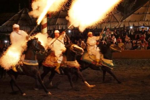 Geniet van de Agadir Berbère Night show Fantasia diner & spektakel ®