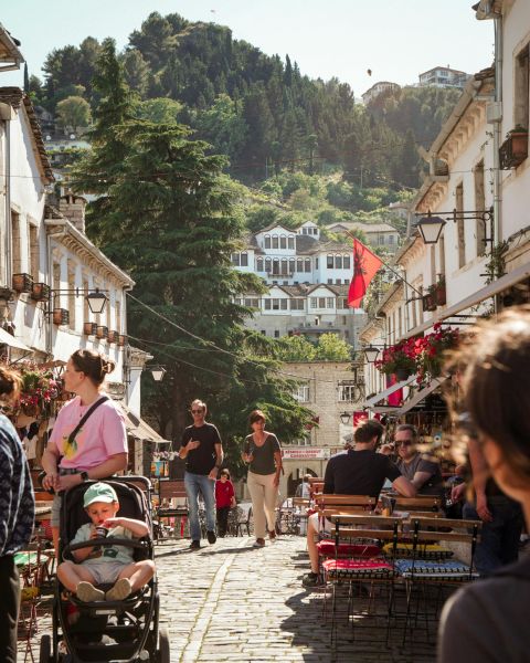 Albānijas tūres no Tirānas uz Butrintu, Sarandu un Gjirokastru