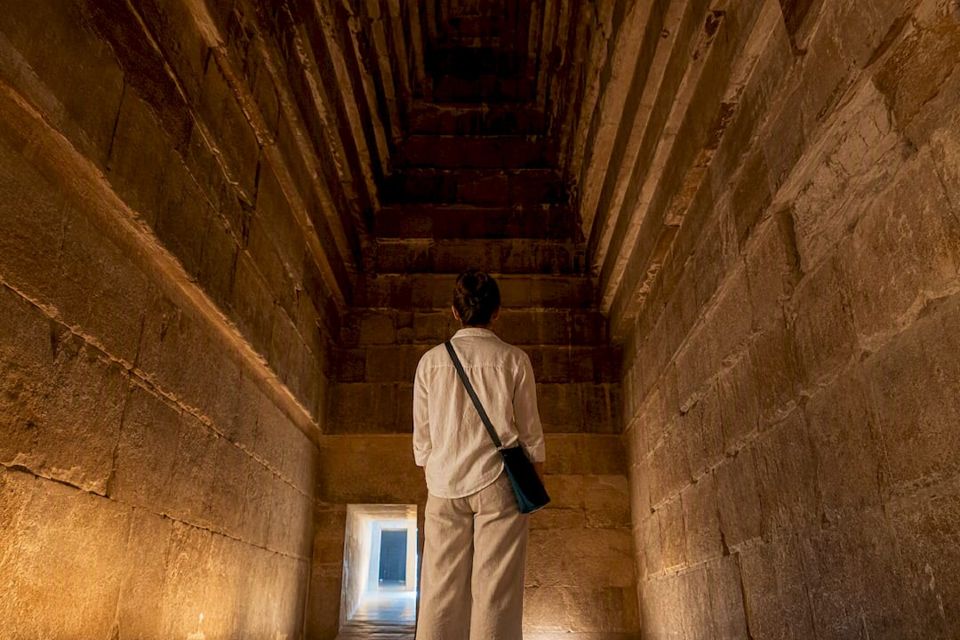 Corbelled ceiling inside Red Pyramid chamber