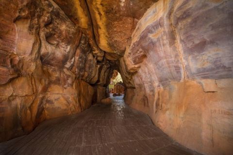 Safari ya Siku Moja ya Bhimbetka Rock Shelters na Hekalu la Bhojpur Kutoka Bhopal