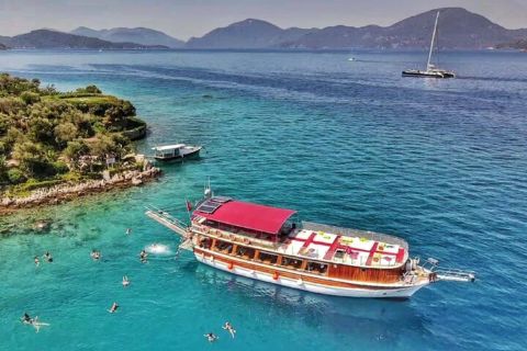 Boottocht naar Cleopatra-eiland & Gökova-baaien vanuit Marmaris inclusief lunch