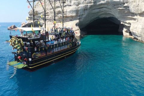 Marmaris Piratenboottocht inclusief lunch, drankjes en transfer