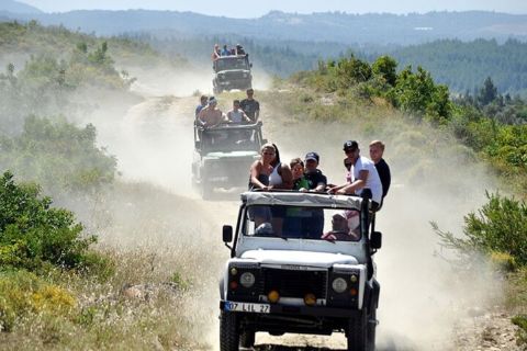 ทัวร์รถจี๊ดซาฟารีใน Antalya พร้อมลุยเส้นทางออฟโรด อาหารกลางวัน และบริการรับส่ง