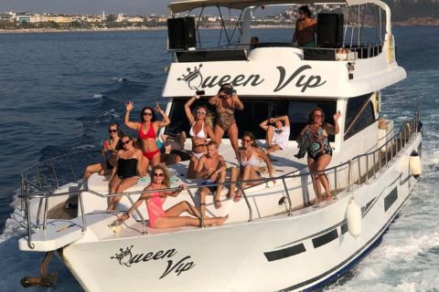 Alanya: VIP Yacht Tour with Lunch & Soft Drinks